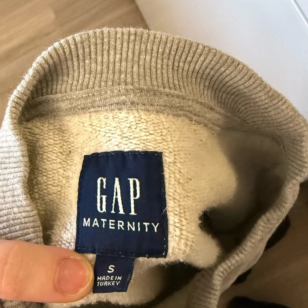 Classic Gray Women's Maternity Crew Neck, Size Small - Picture 3 of 3